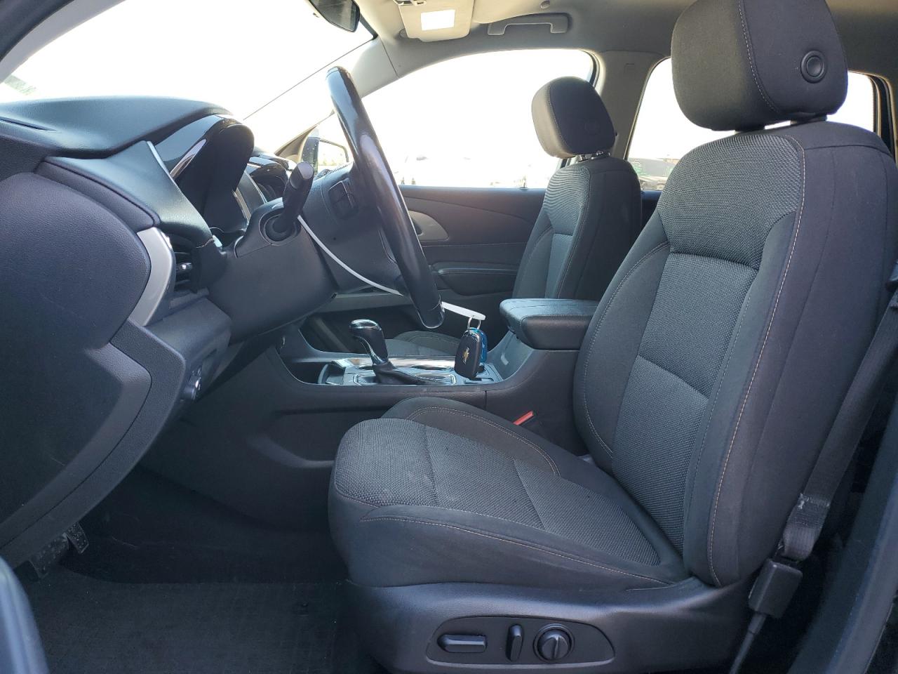 2020 Chevrolet Traverse VIN 1GNEVGKW3LJ328049 Copart auction photo, side / front end damage thumbnail 7
