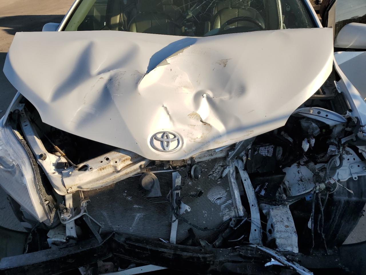 2012 Toyota Sienna VIN 5TDDK3DC9CS047238 Copart auction photo, front end damage thumbnail 12