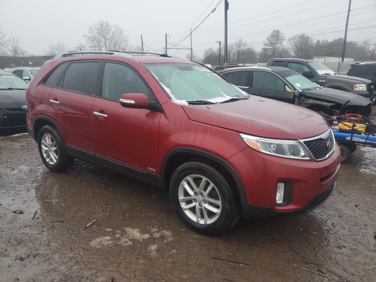 2014 KIA Sorento VIN 5XYKTDA72EG462113 Copart auction photo, minor dent/scratches damage thumbnail 4