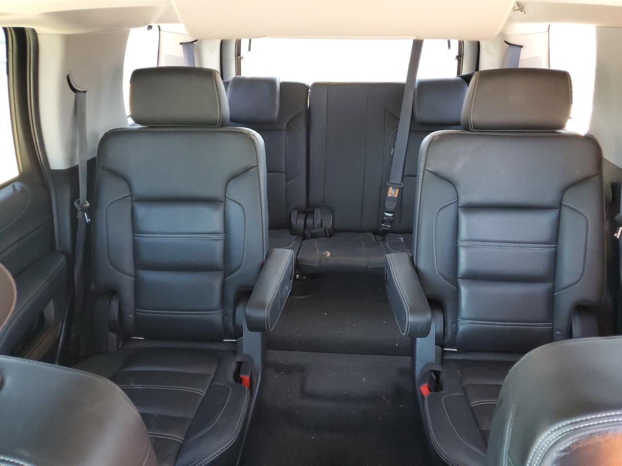 2019 GMC Yukon VIN 1GKS1CKJ3KR226176 Copart auction photo, side / front end damage thumbnail 10