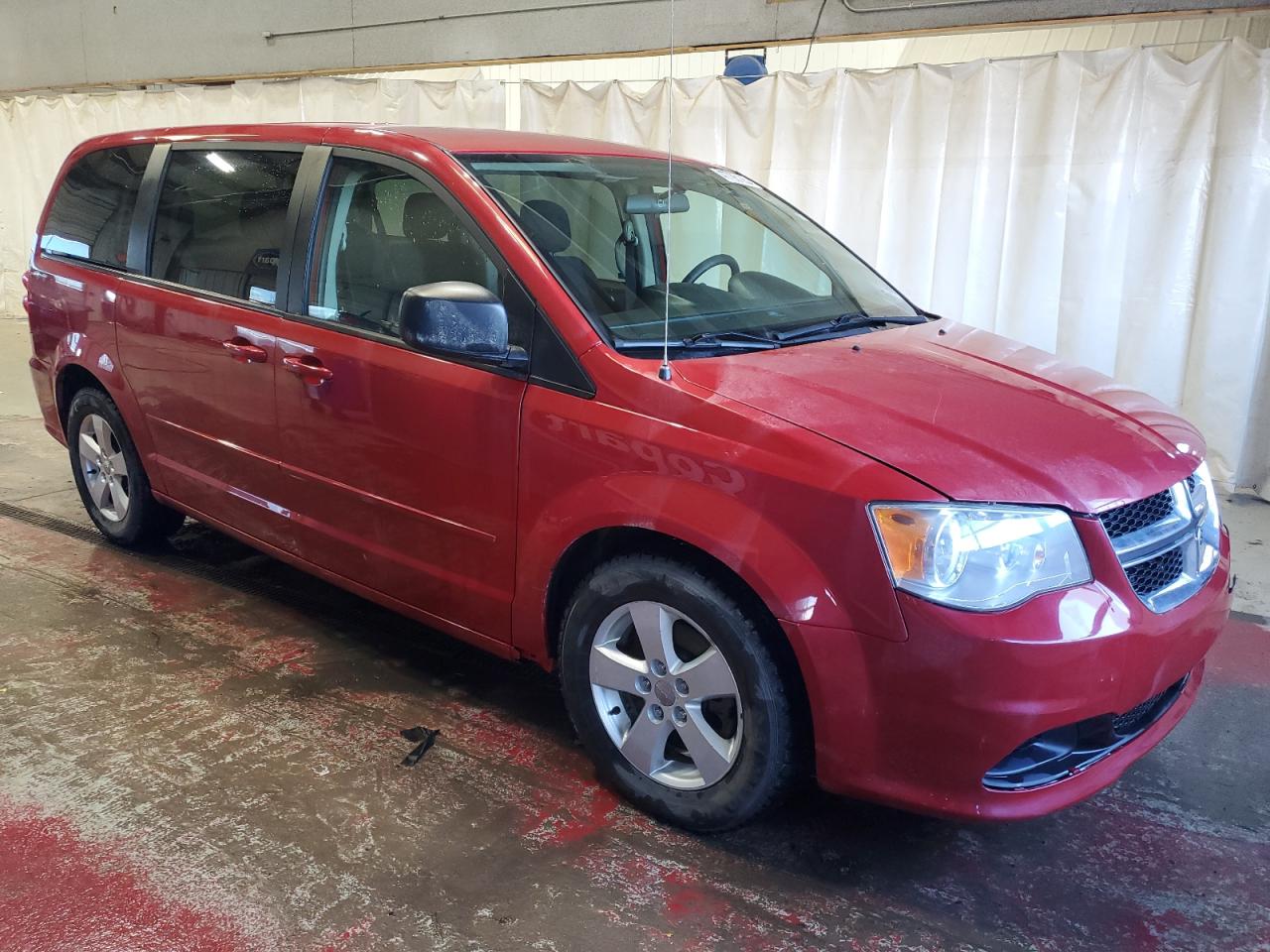 2013 Dodge Caravan VIN 2C4RDGBG9DR537914 Copart auction photo, front end damage thumbnail 4