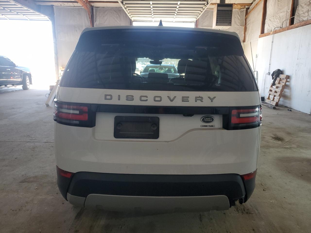 2018 Land Rover Discovery VIN SALRR2RK2JA048343 Copart auction photo, front end / side damage thumbnail 6