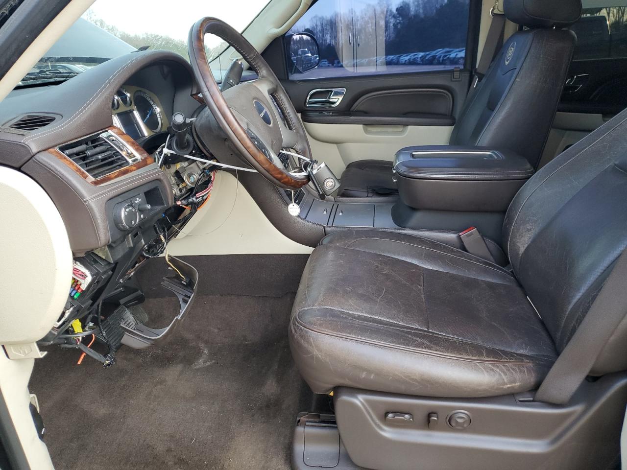2011 Cadillac Escalade VIN 1GYS4DEF6BR321017 Copart auction photo, mechanical damage thumbnail 7