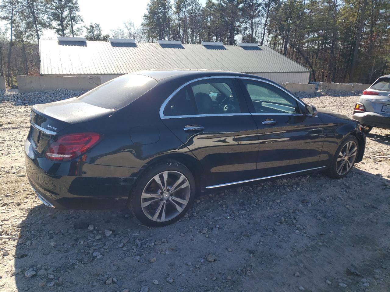 2017 Mercedes-Benz C-klasse VIN 55SWF4KB4HU184627 Copart auction photo, front end / side damage thumbnail 3