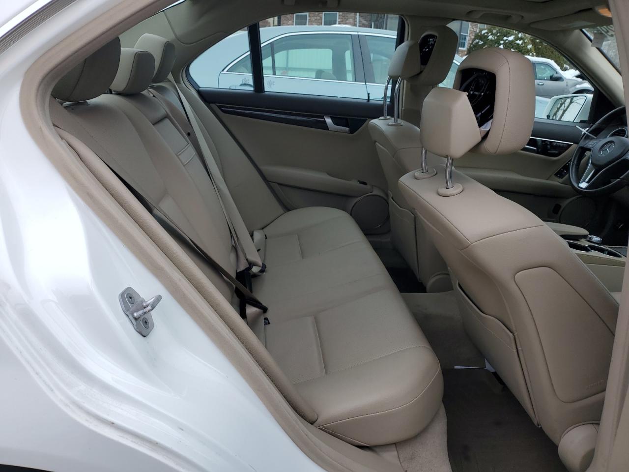 2014 Mercedes-Benz C-klasse VIN WDDGF8AB0EA953262 Copart auction photo, rear end damage thumbnail 10