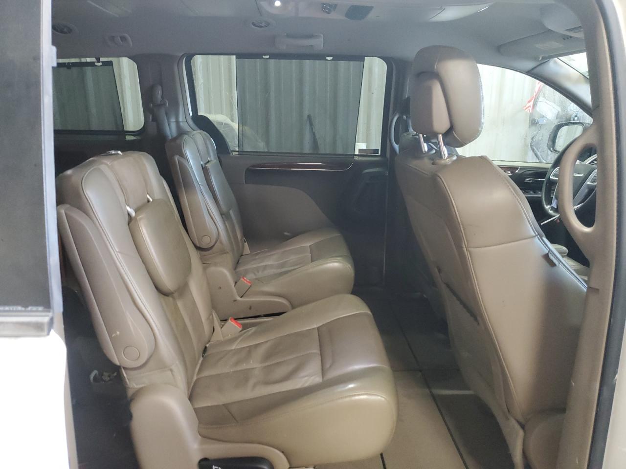 2011 Chrysler Town & Country VIN 2A4RR6DG1BR782934 Copart auction photo, rear end / side damage thumbnail 10