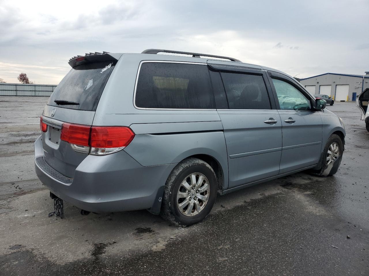 2010 Honda Odyssey VIN 5FNRL3H56AB082870 Copart auction photo, front end / undercarriage damage thumbnail 3