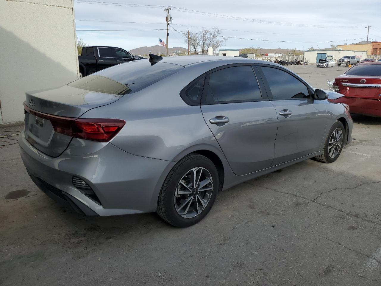 2023 KIA Forte VIN 3KPF24AD9PE692628 Copart auction photo, front end damage thumbnail 3