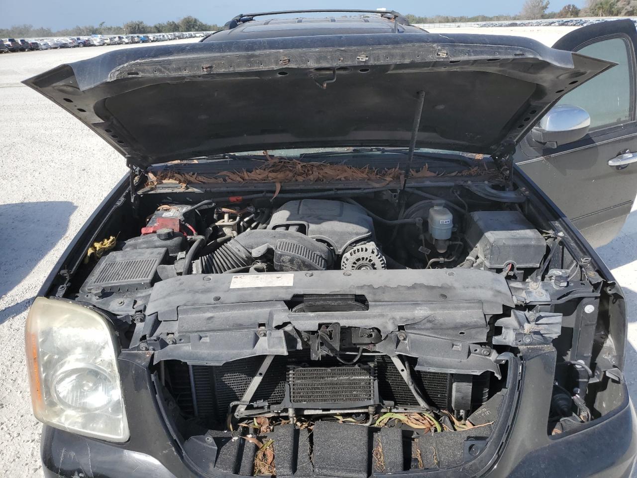 2013 GMC Yukon VIN 1GKS1CE06DR166898 Copart auction photo, front end / undercarriage damage thumbnail 13