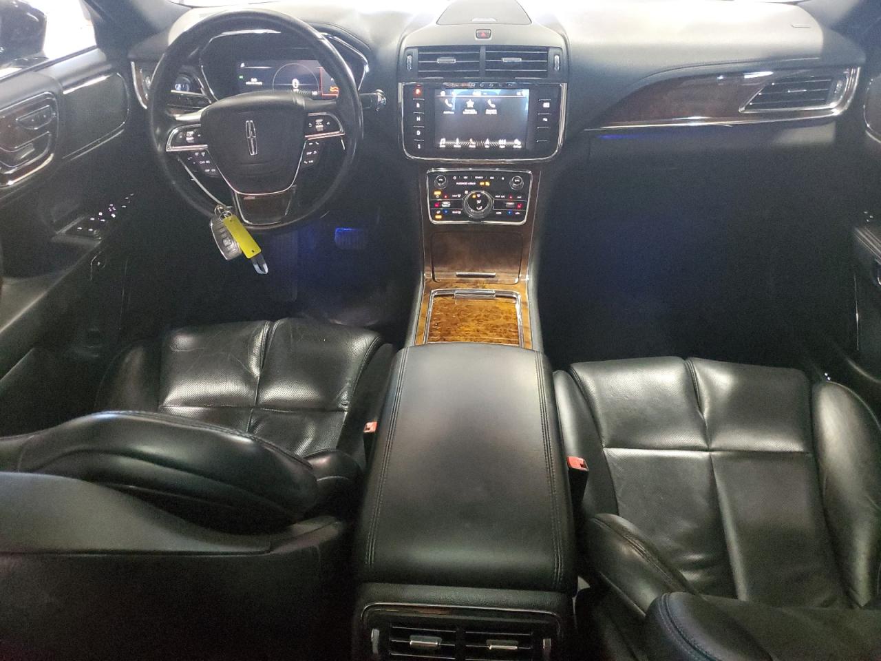 2017 Lincoln Continental VIN 2LN6L9TK4H5624414 Copart auction photo, front end / rear end damage thumbnail 8