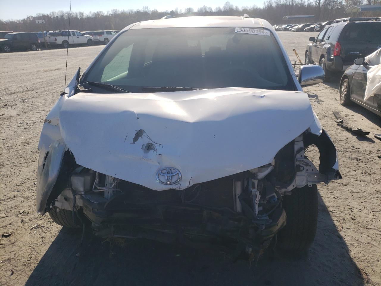 2013 Toyota Sienna VIN 5TDYK3DC1DS402552 Copart auction photo, front end / side damage thumbnail 5