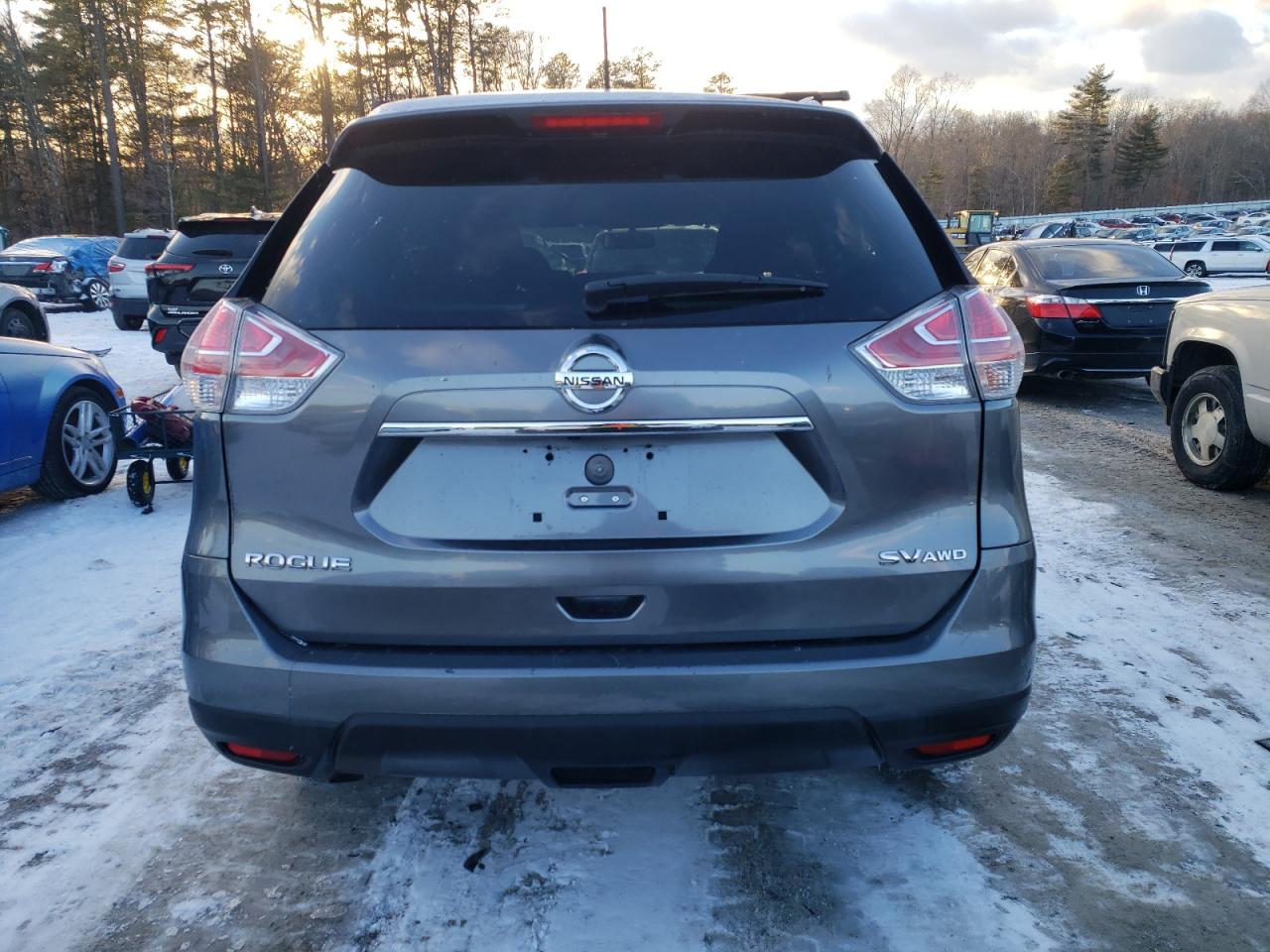 2015 Nissan Rogue VIN KNMAT2MV9FP544414 Copart auction photo, front end / side damage thumbnail 6
