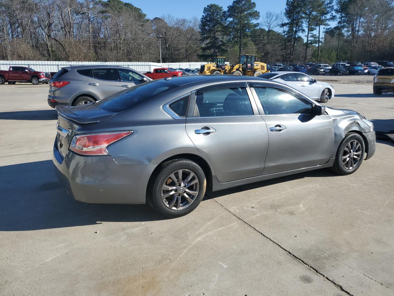 2015 Nissan Altima VIN 1N4AL3AP3FC425878 Copart auction photo, minor dent/scratches damage thumbnail 3