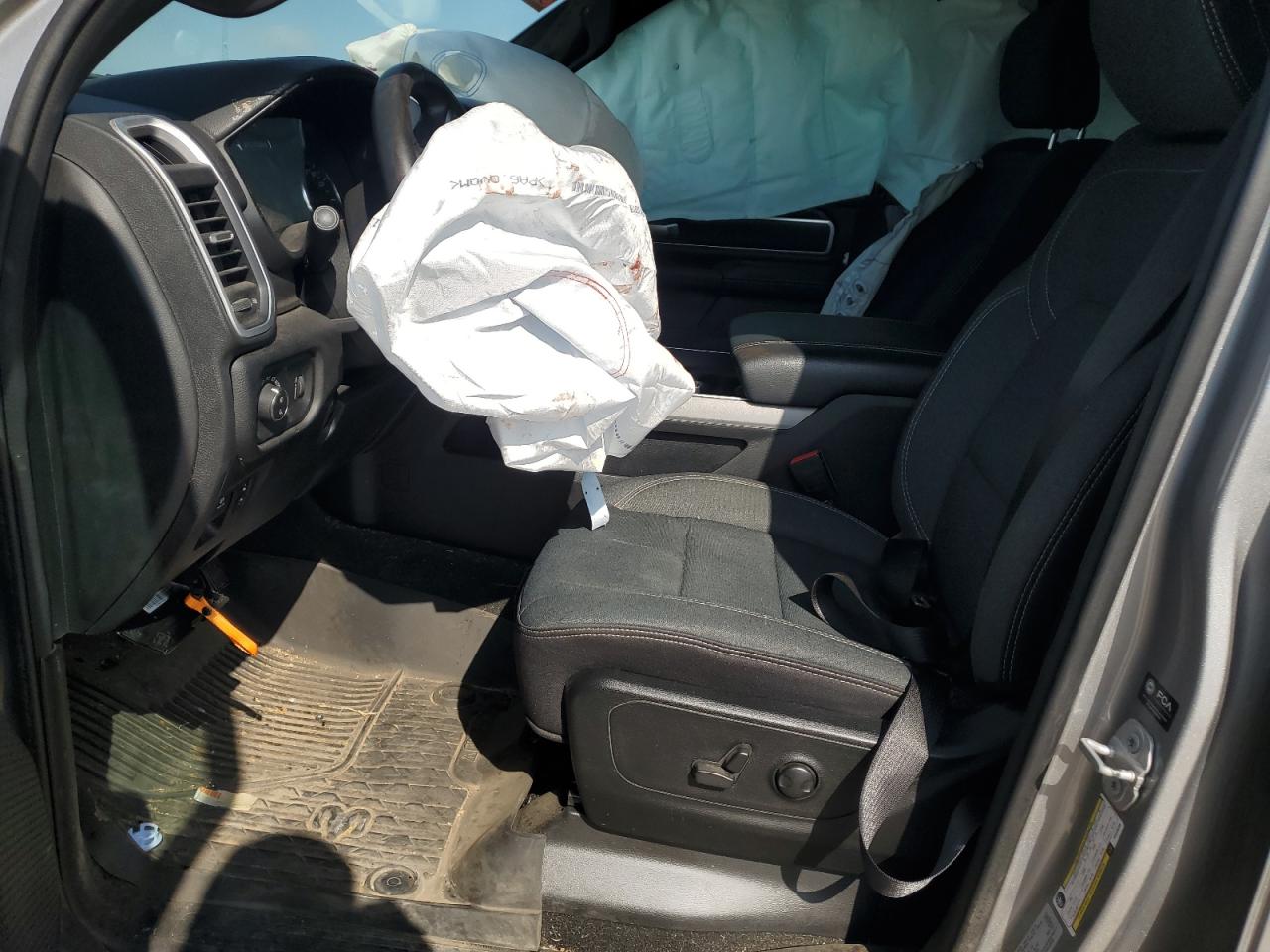 2022 RAM 1500 VIN 1C6RREBT5NN326086 Copart auction photo, front end / minor dent/scratches damage thumbnail 7