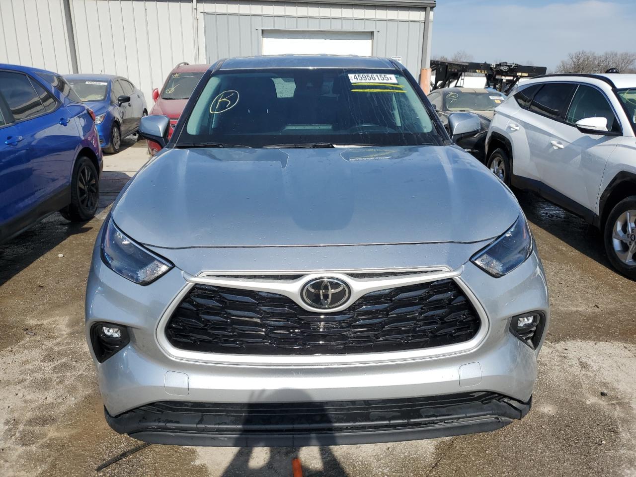 2023 Toyota Highlander VIN 5TDKDRBHXPS518998 Copart auction photo, water/flood damage thumbnail 5