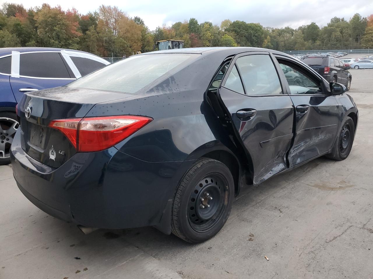 2018 Toyota Corolla VIN 2T1BURHE8JC002801 Copart auction photo, side / minor dent/scratches damage thumbnail 3
