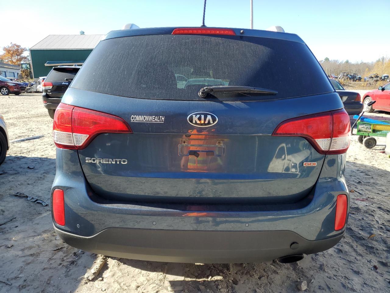 2015 KIA Sorento VIN 5XYKTDA68FG606157 Copart auction photo, front end / minor dent/scratches damage thumbnail 6