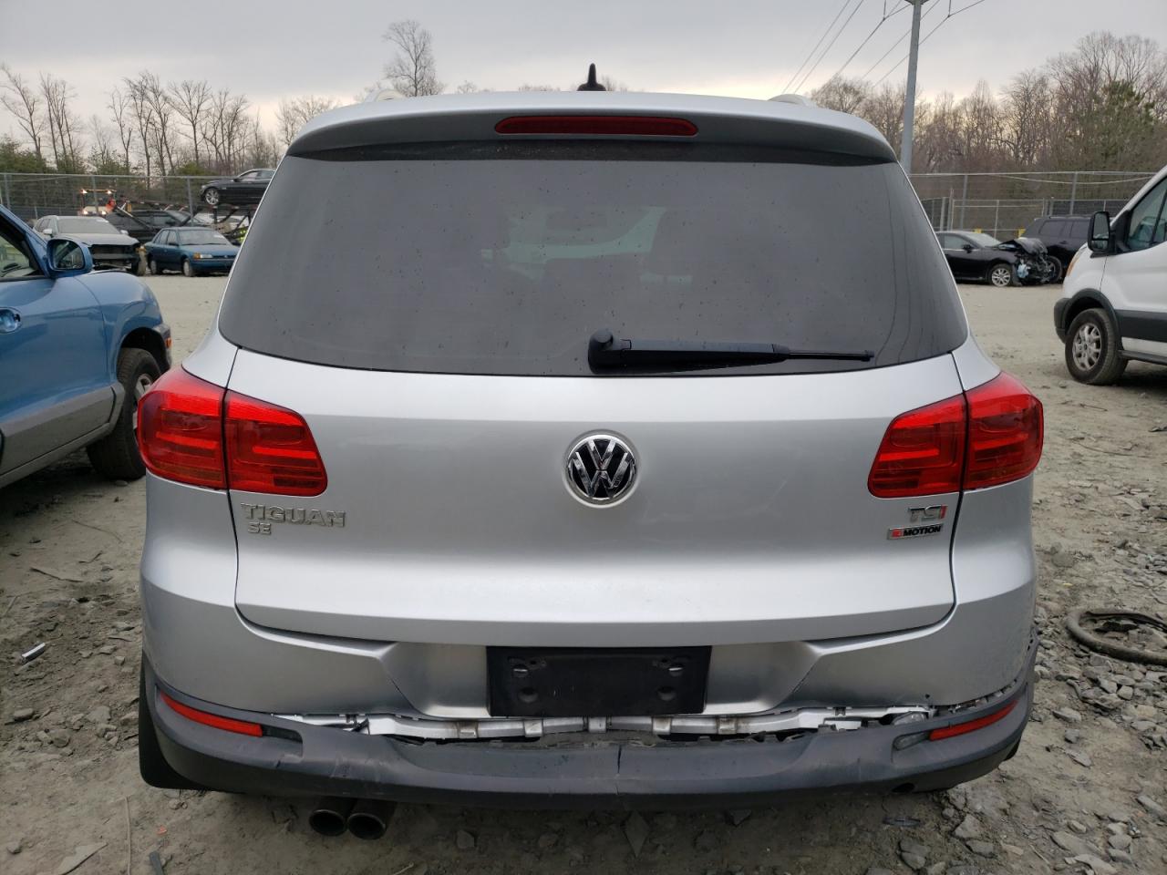 2016 Volkswagen Tiguan VIN WVGBV7AX2GW607339 Copart auction photo, front end damage thumbnail 6