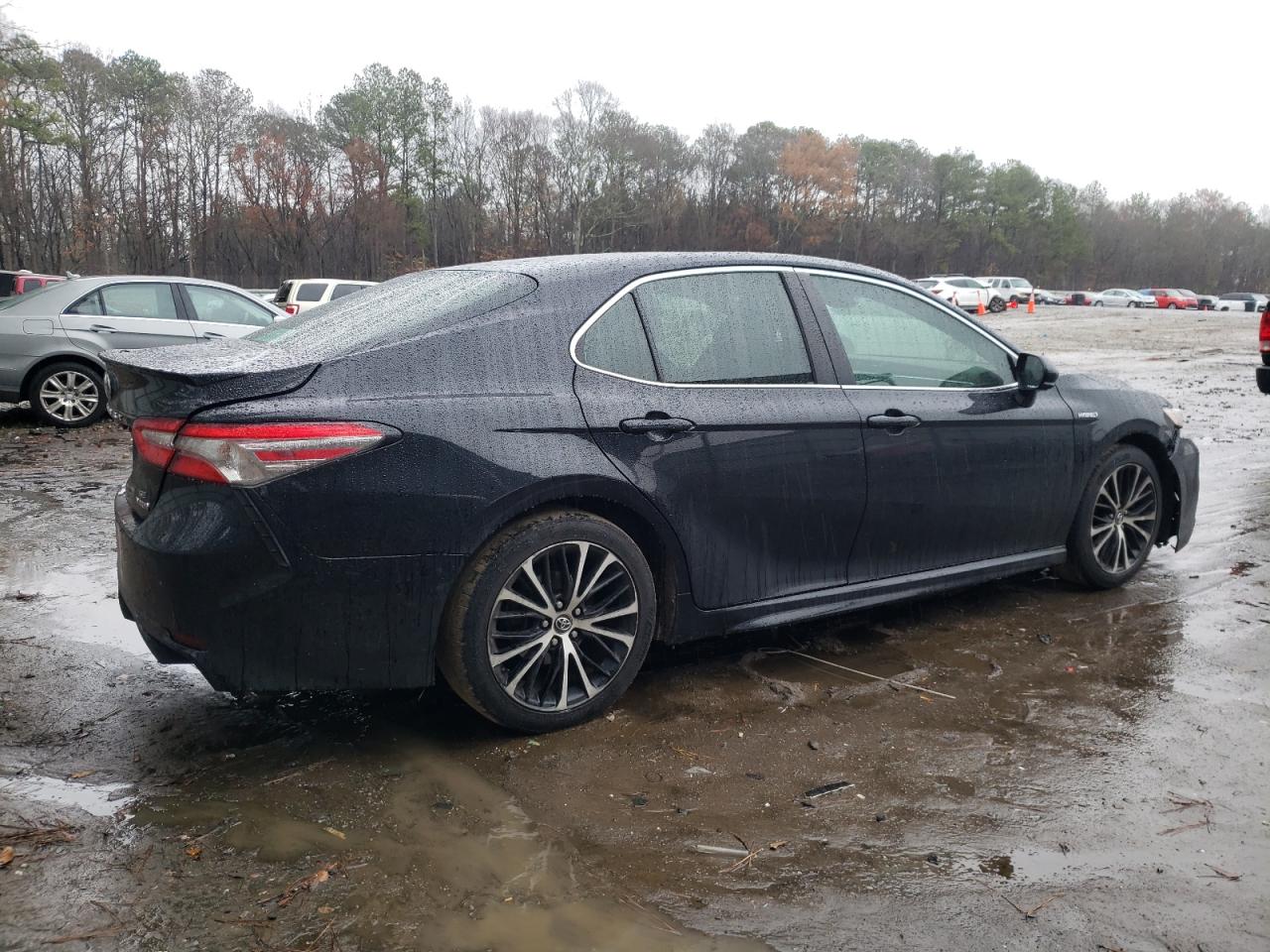 2018 Toyota Camry VIN 4T1B21HK2JU502643 Copart auction photo, rear end damage thumbnail 3