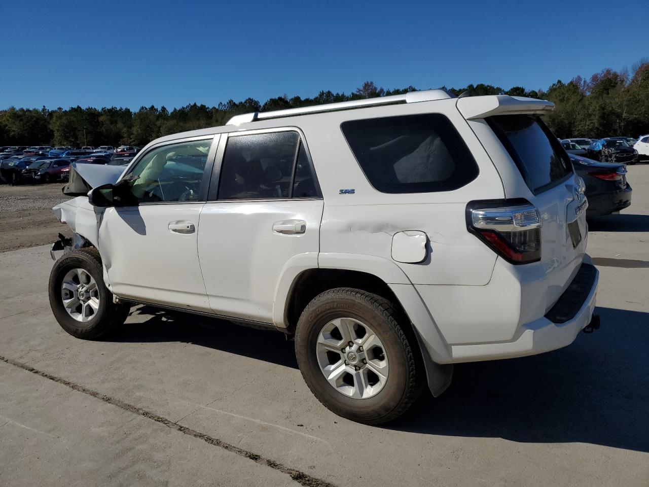 2015 Toyota 4Runner VIN JTEZU5JRXF5103116 Copart auction photo, front end damage thumbnail 2