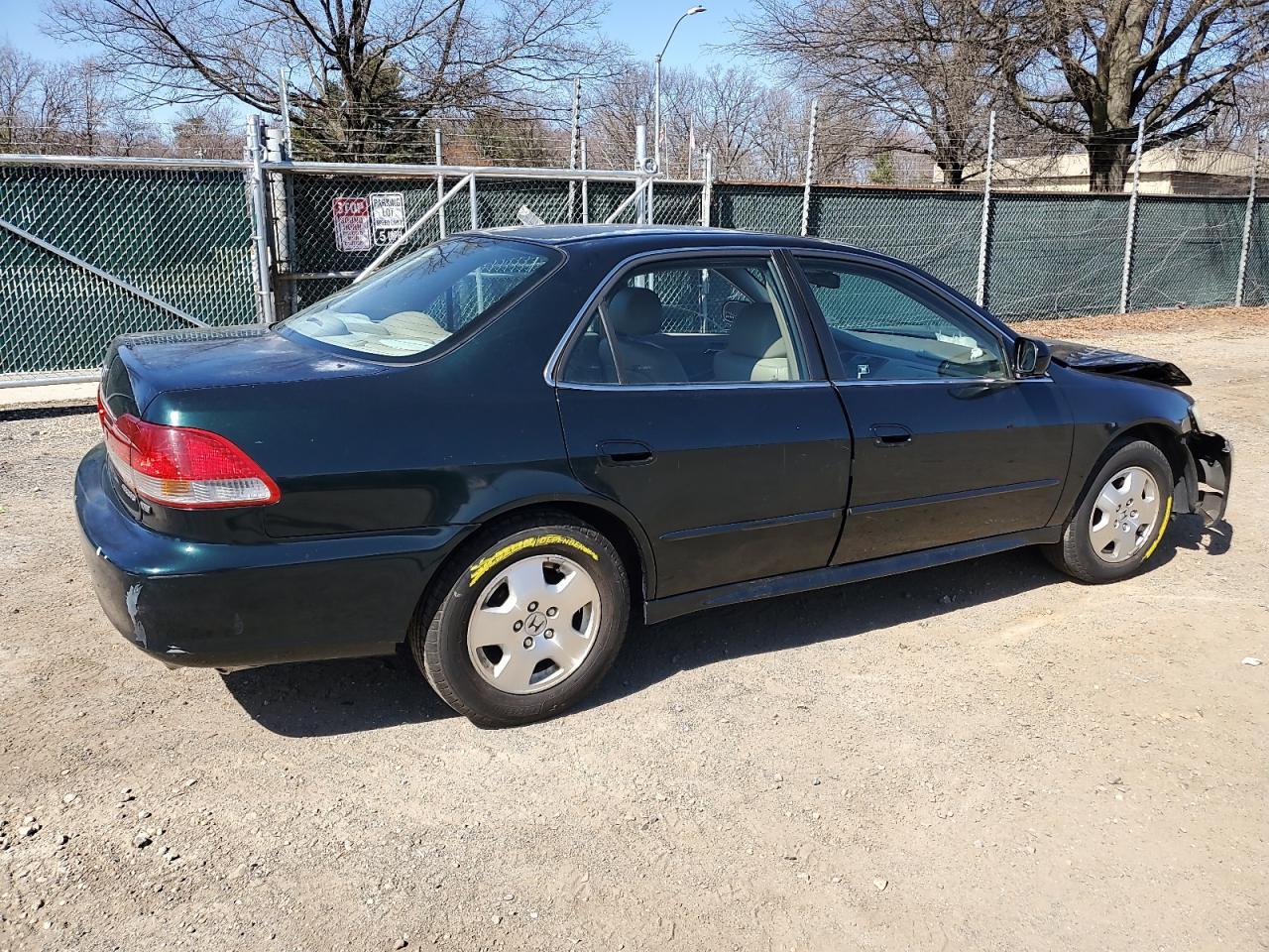 2001 Honda Accord VIN 1HGCG16521A058089 Copart auction photo, front end / minor dent/scratches damage thumbnail 3