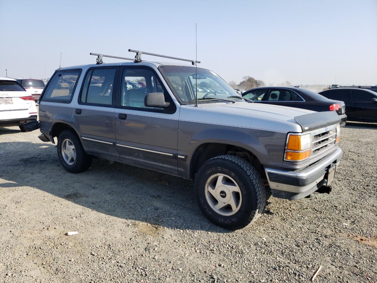 1992 Ford Explorer VIN 1FMDU34X5NUA51391 Copart auction photo, rear end / side damage thumbnail 4