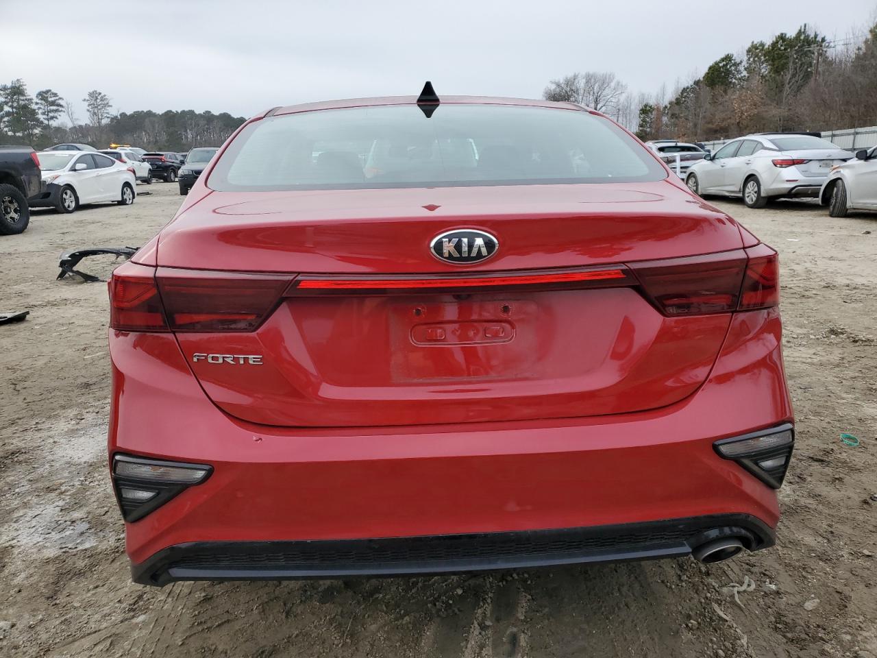 2020 KIA Forte VIN 3KPF24AD8LE261269 Copart auction photo, minor dent/scratches damage thumbnail 6