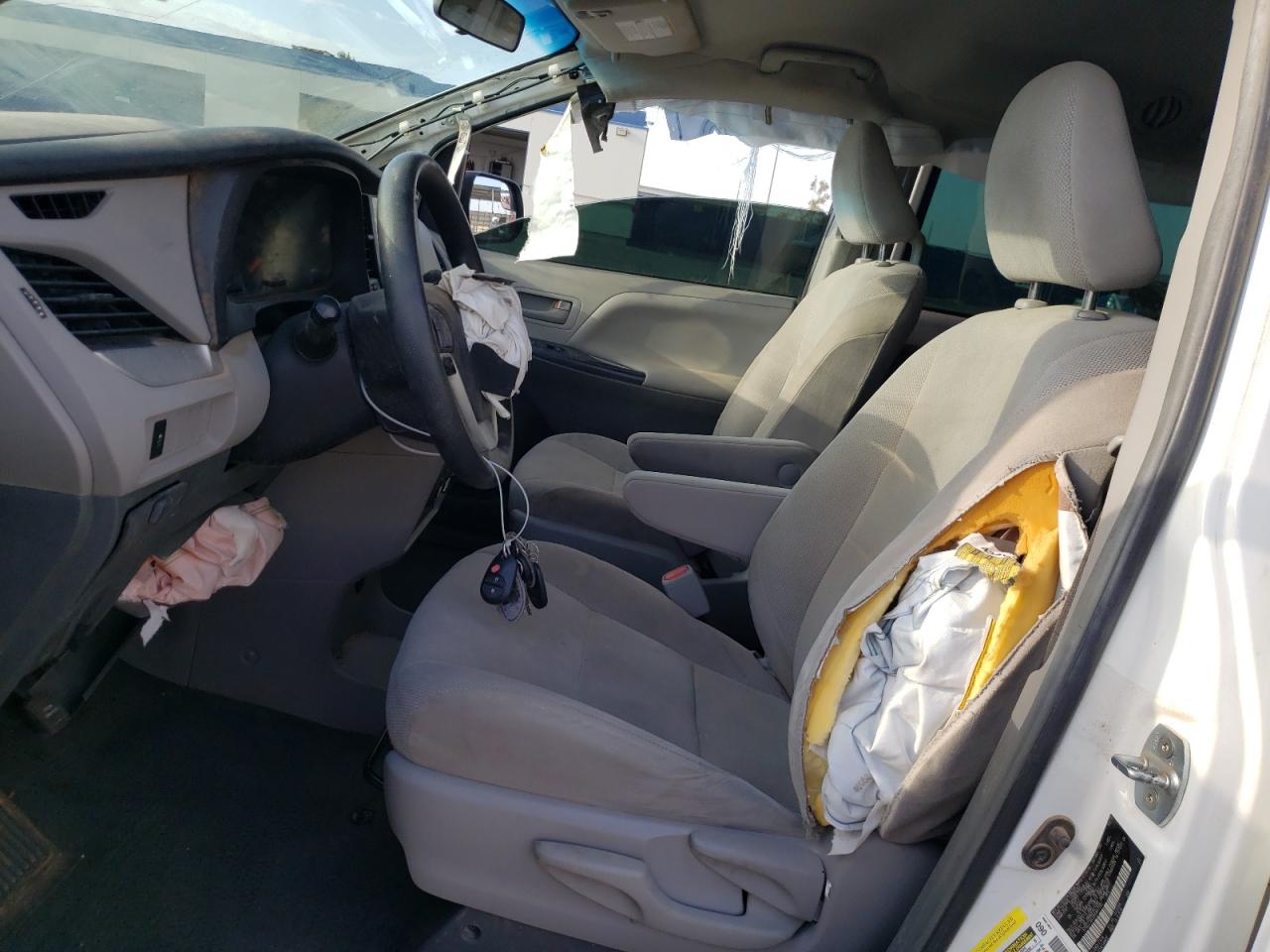 2017 Toyota Sienna VIN 5TDZZ3DC0HS841182 Copart auction photo, all over damage thumbnail 7