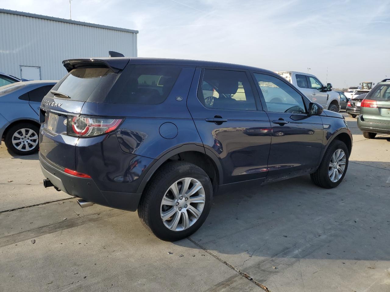 2017 Land Rover Discovery VIN SALCP2BGXHH637935 Copart auction photo, rear end damage thumbnail 3
