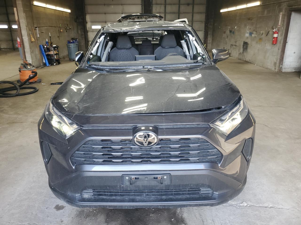 2023 Toyota RAV 4 VIN 2T3P1RFV1PW332747 Copart auction photo, top/roof / front end damage thumbnail 5