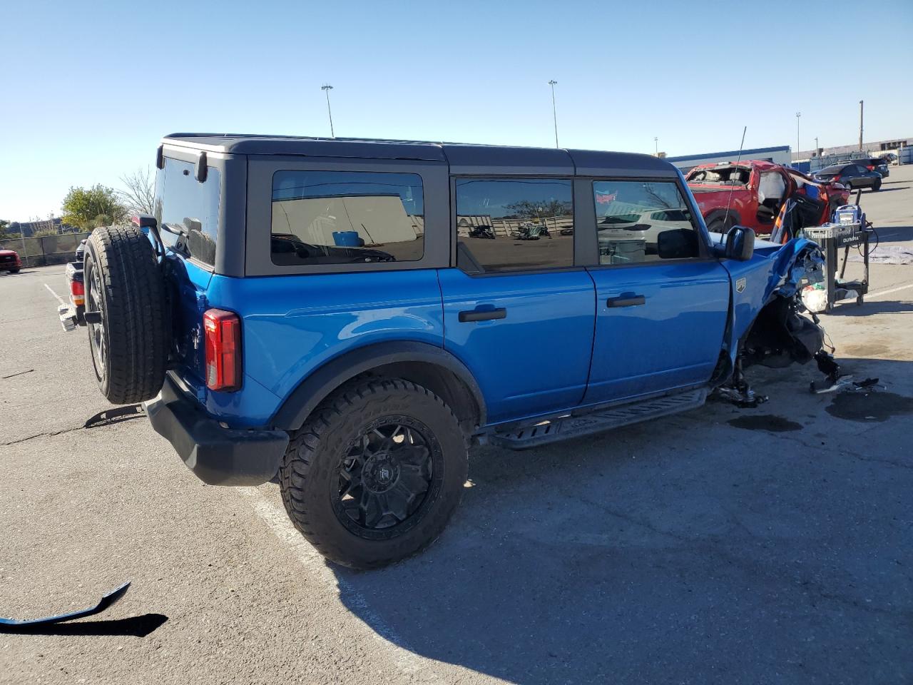2023 Ford Bronco VIN 1FMDE5BHXPLB56537 Copart auction photo, front end / undercarriage damage thumbnail 3