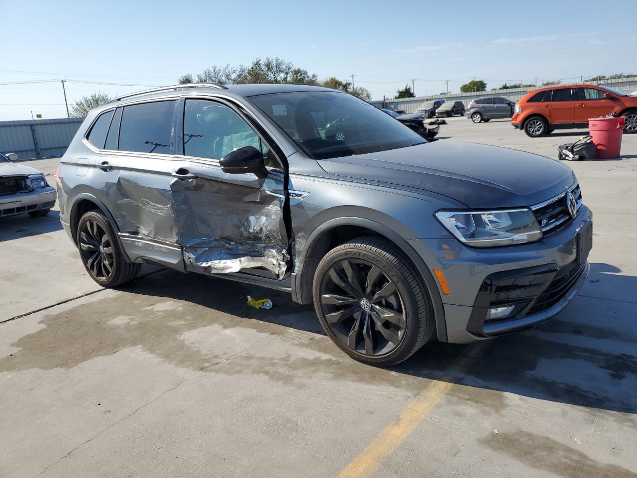 2021 Volkswagen Tiguan VIN 3VV3B7AX8MM020903 Copart auction photo, side damage thumbnail 4