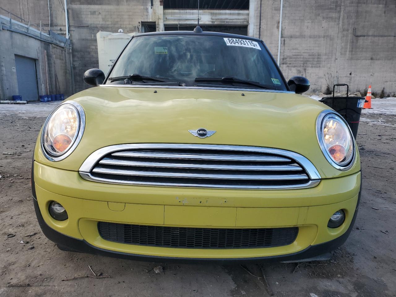 2009 MINI Cooper VIN WMWMR33549TU95327 Copart auction photo, rear end / minor dent/scratches damage thumbnail 5
