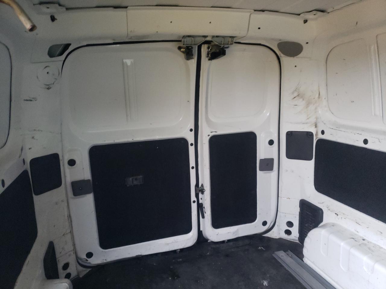 2016 Nissan NV VIN 3N6CM0KN1GK690450 Copart auction photo, front end damage thumbnail 10