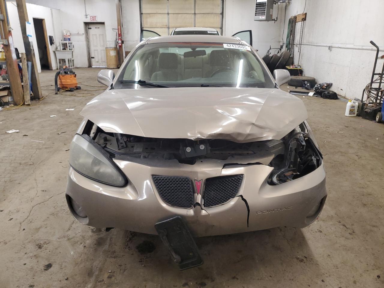 2007 Pontiac Grand Prix VIN 2G2WP552571232139 Copart auction photo, front end damage thumbnail 5