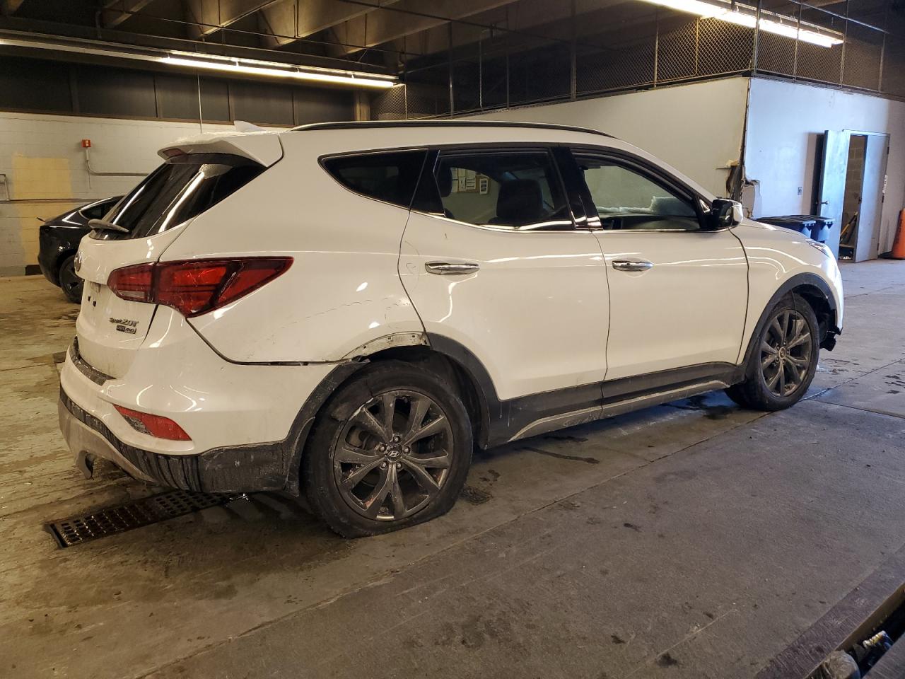 2017 Hyundai Santa Fe VIN 5XYZWDLA1HG492402 Copart auction photo, side / front end damage thumbnail 3