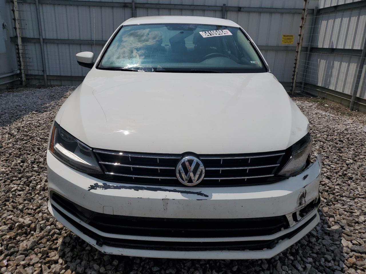 2018 Volkswagen Jetta VIN 3VW2B7AJ0JM263829 Copart auction photo, front end / minor dent/scratches damage thumbnail 5