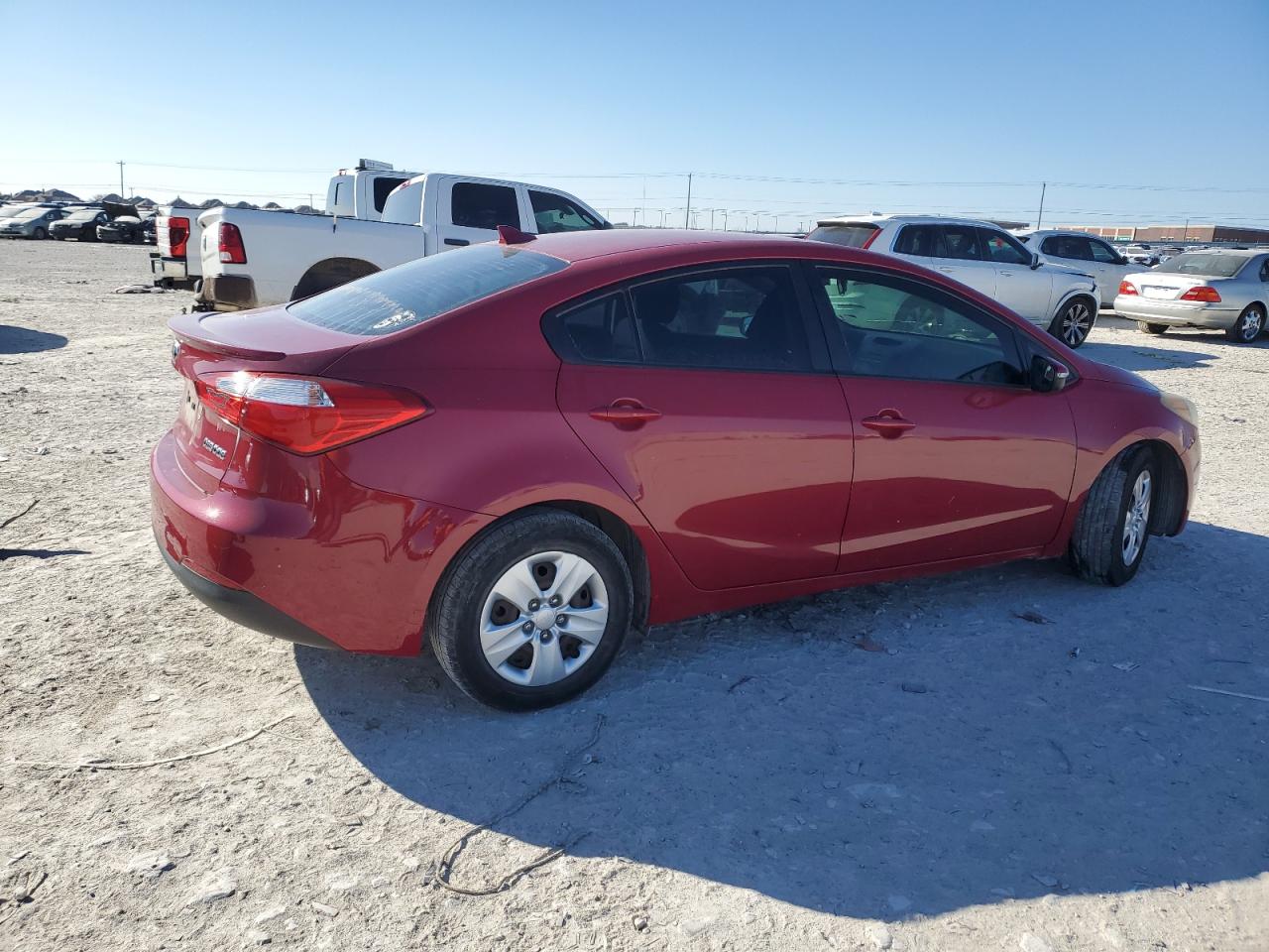 2015 KIA Forte VIN KNAFX4A65F5378730 Copart auction photo, minor dent/scratches / undercarriage damage thumbnail 3