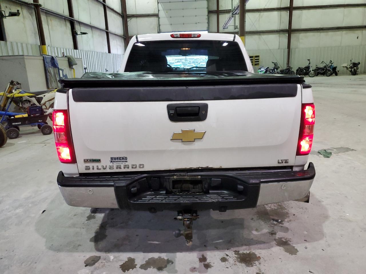 2011 Chevrolet Silverado VIN 1GCPKTE33BF199719 Copart auction photo, rear end damage thumbnail 6
