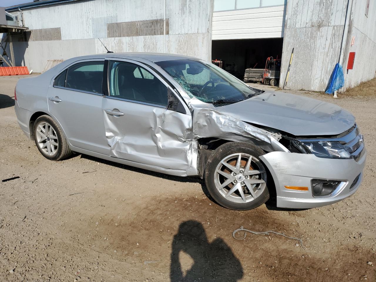 2010 Ford Fusion VIN 3FAHP0JA9AR342561 Copart auction photo, side / front end damage thumbnail 4