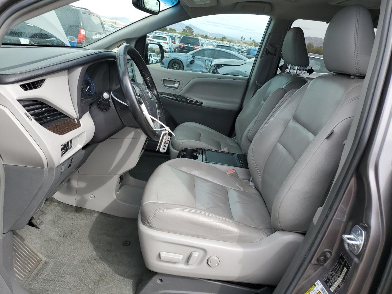 2016 Toyota Sienna VIN 5TDYK3DC9GS728183 Copart auction photo, rear end damage thumbnail 7