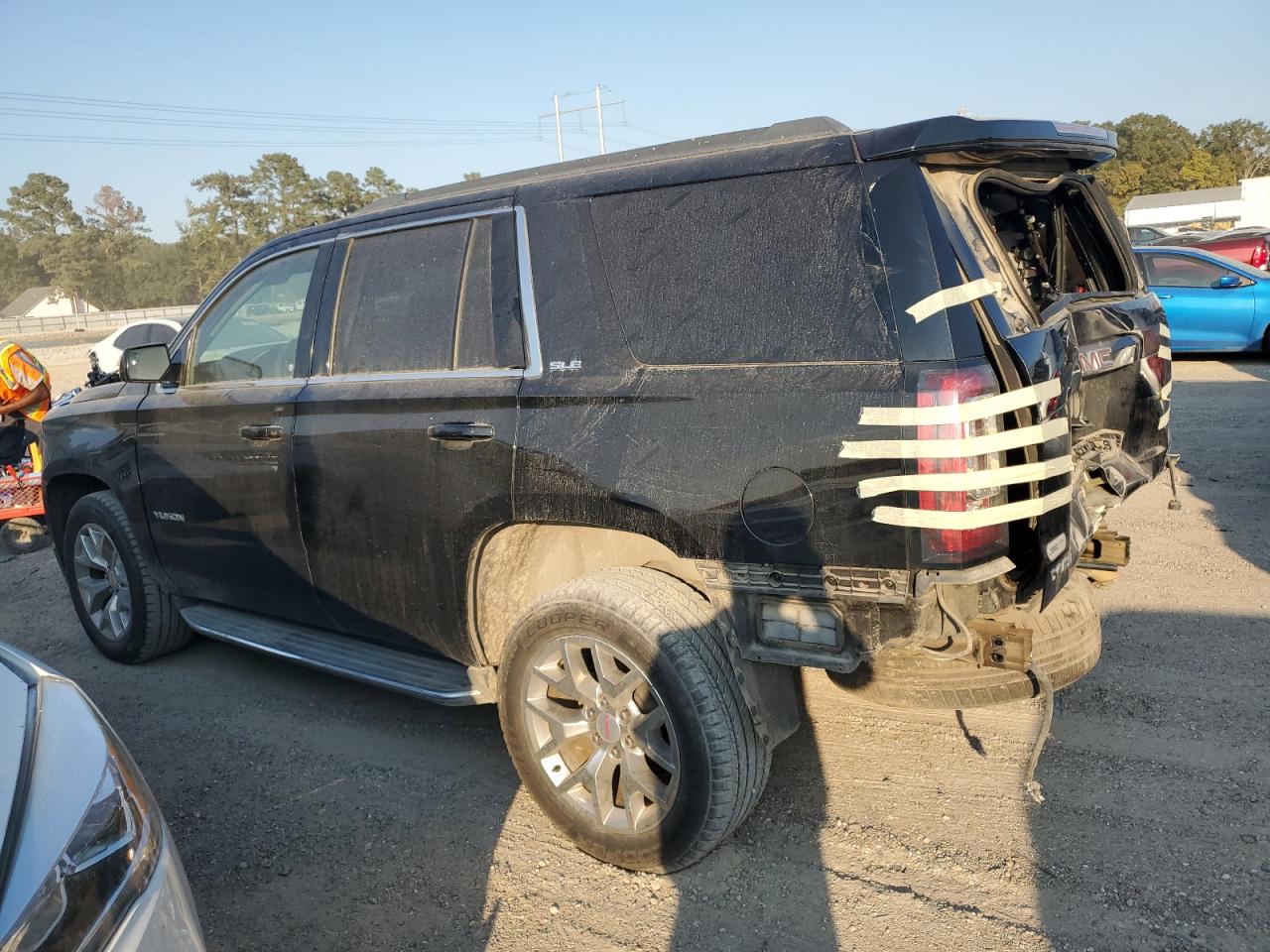 2017 GMC Yukon VIN 1GKS1AKC3HR307466 Copart auction photo, rear end damage thumbnail 2