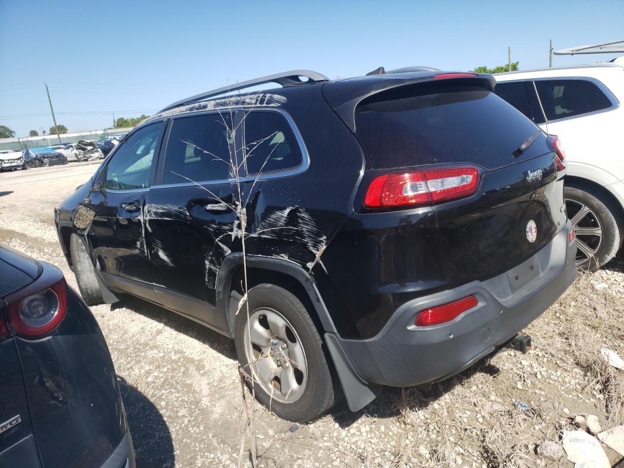 2016 Jeep Grand Cherokee VIN 1C4PJLCB5GW324675 Copart auction photo, all over / minor dent/scratches damage thumbnail 2