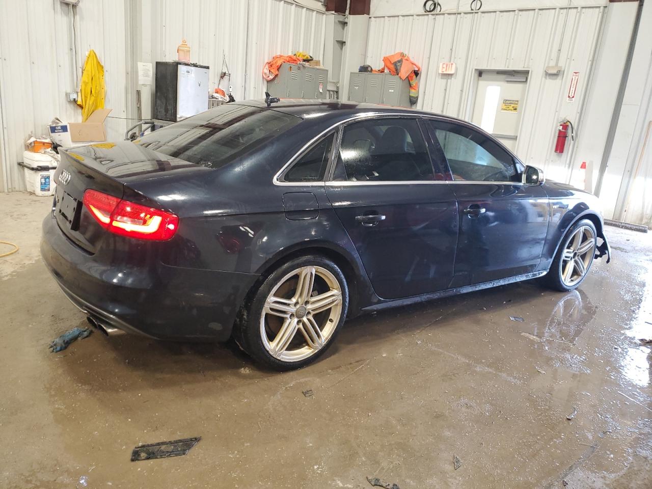 2014 Audi RS4 VIN WAUBGAFL3EA002738 Copart auction photo, front end damage thumbnail 3