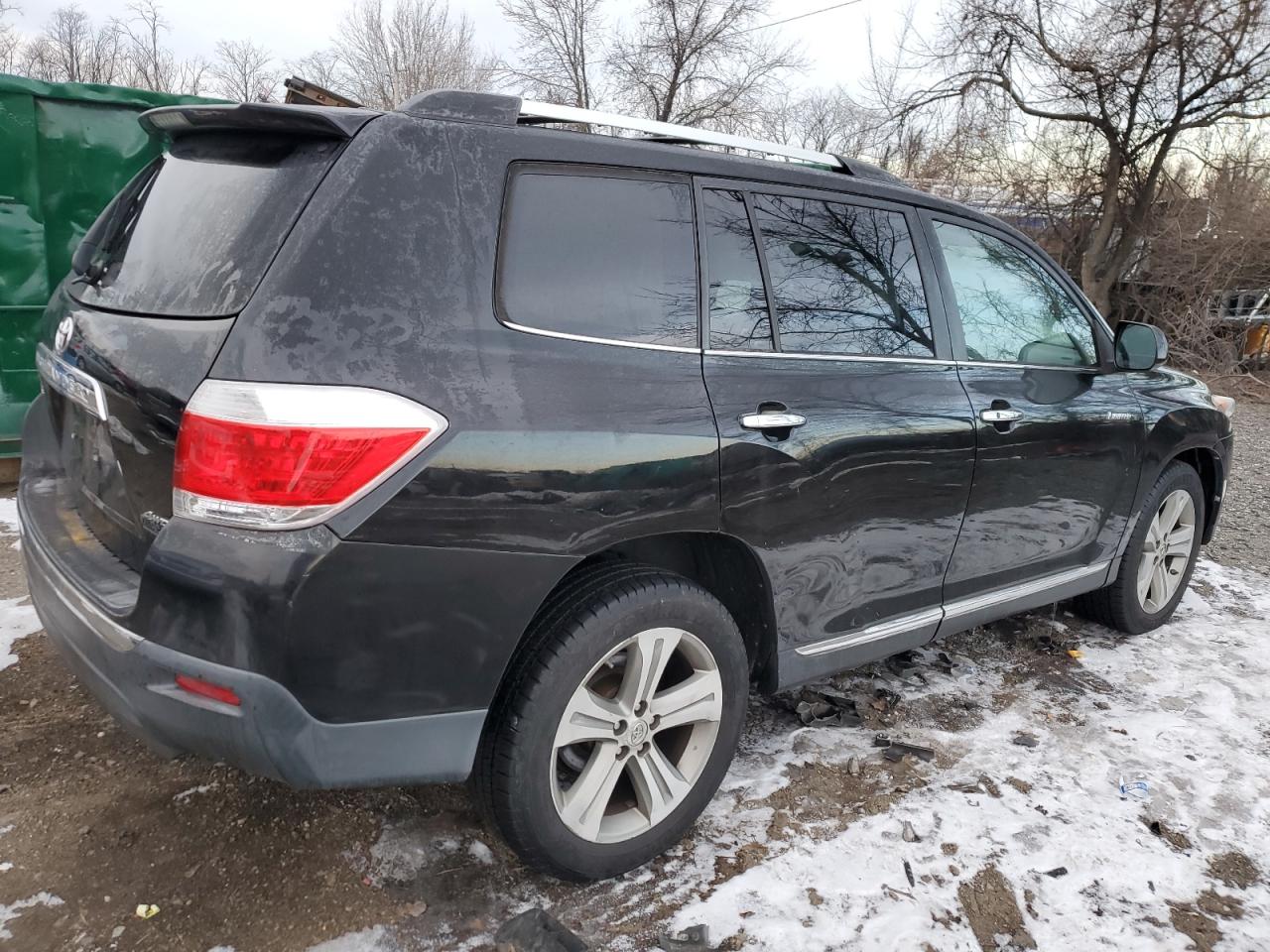 2011 Toyota Highlander VIN 5TDDK3EH6BS082764 Copart auction photo, front end / side damage thumbnail 3