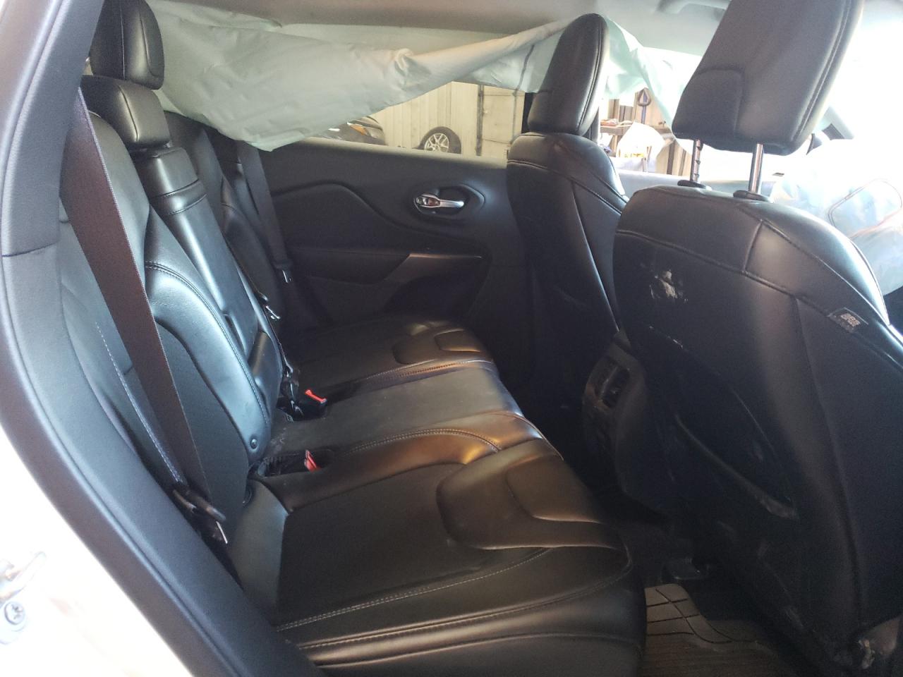 2019 Jeep Grand Cherokee VIN 1C4PJMLB4KD258338 Copart auction photo, front end damage thumbnail 10