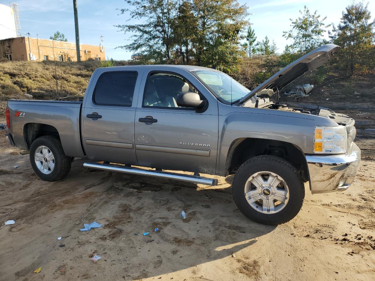 2013 Chevrolet Silverado VIN 3GCPKSE76DG312058 Copart auction photo, side / front end damage thumbnail 4