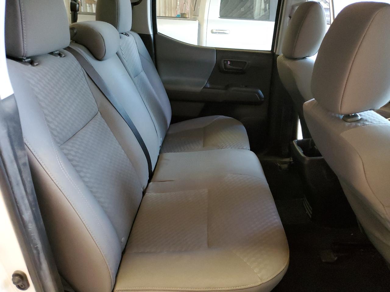 2022 Toyota Tacoma VIN 3TYAX5GN9NT063024 Copart auction photo, rear end / hail damage thumbnail 10