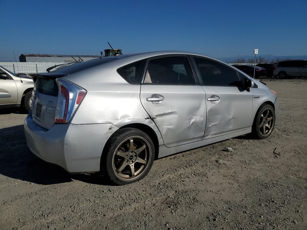 2014 Toyota Prius VIN JTDKN3DU7E1748481 Copart auction photo, front end / side damage thumbnail 3