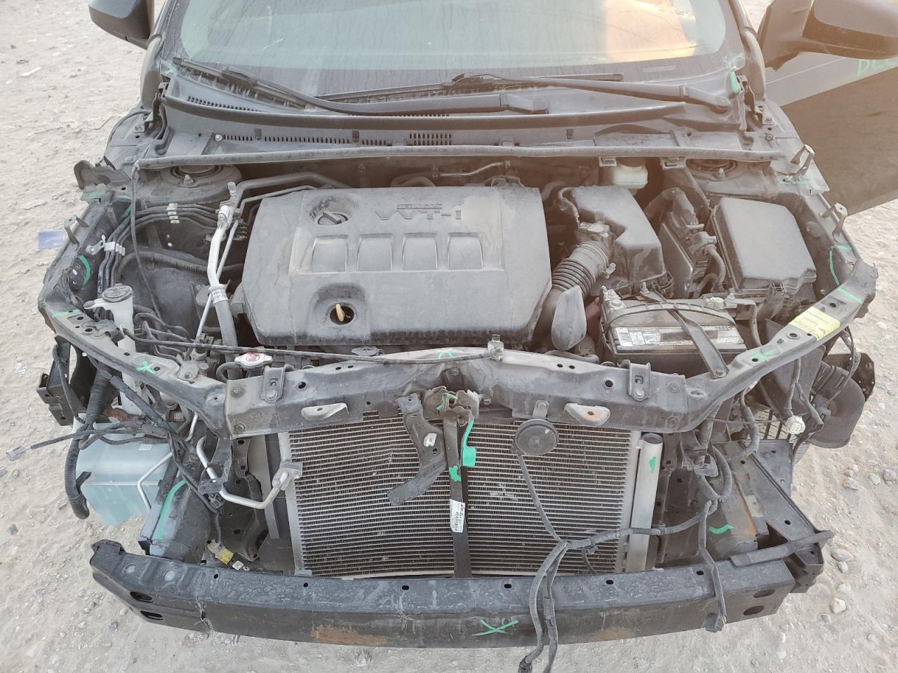 2018 Toyota Corolla VIN 5YFBURHE1JP785881 Copart auction photo, front end / minor dent/scratches damage thumbnail 13